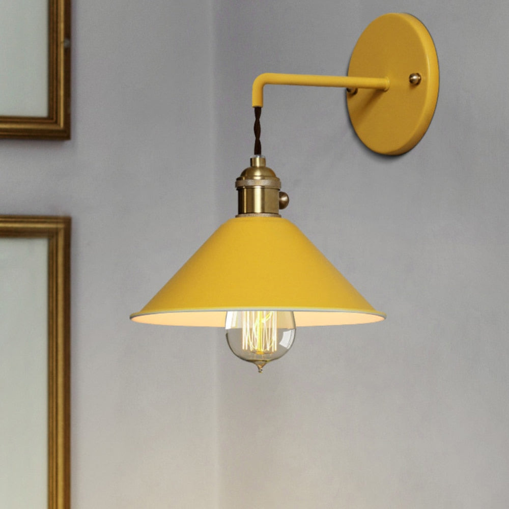 Kleurrijke vintage wandlampen
